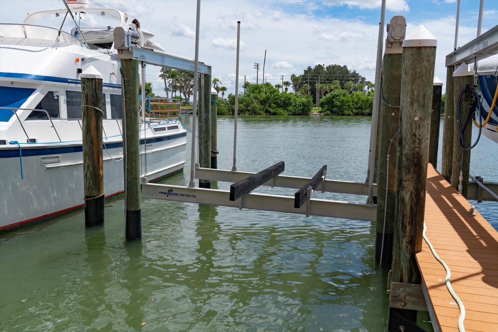 HARBORSIDE BOAT CLUB OF MADEIRA BEACH CONDO - Residential