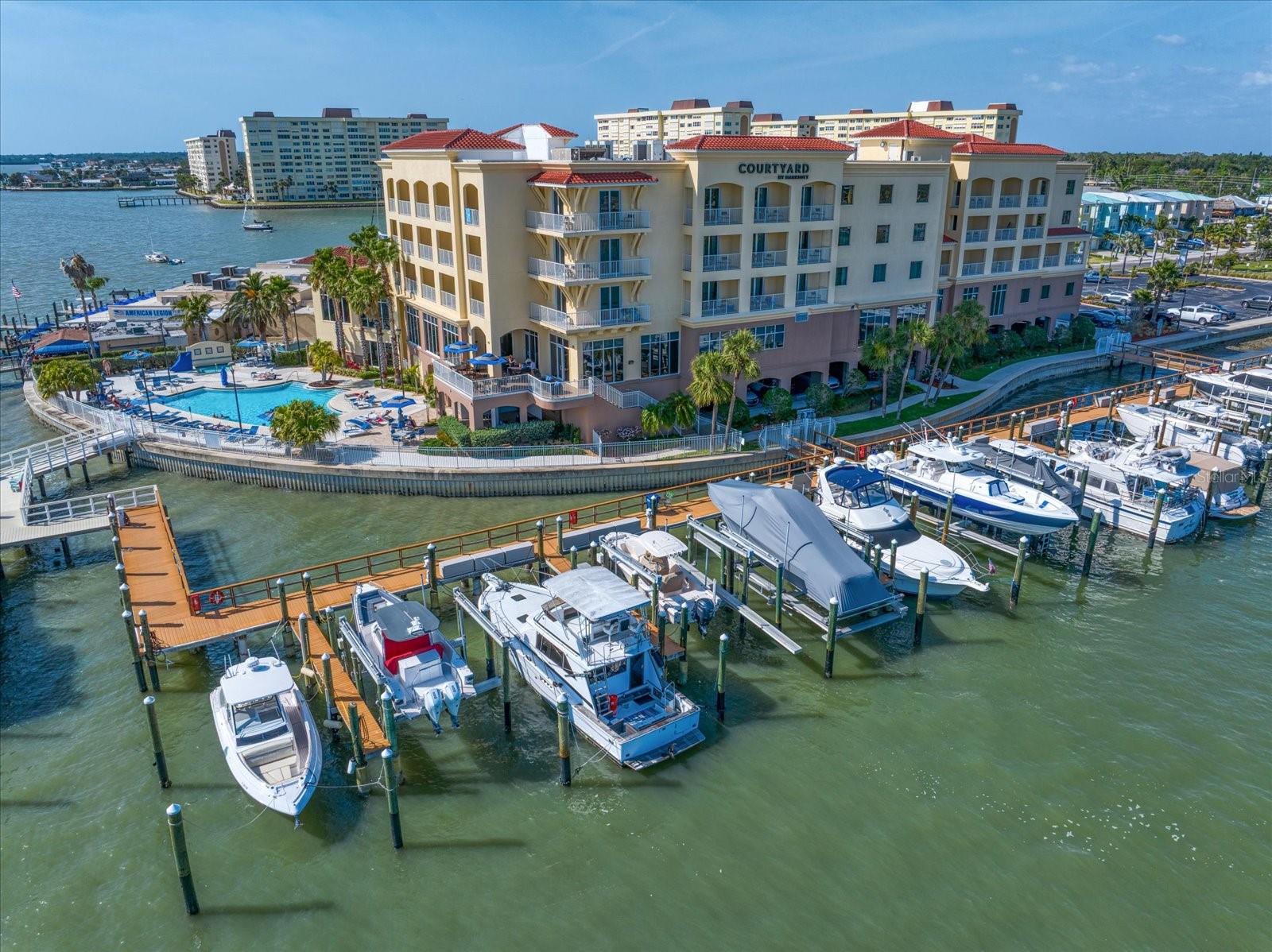 HARBORSIDE BOAT CLUB OF MADEIRA BEACH CONDO - Residential