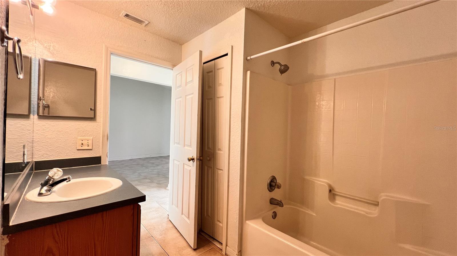 POINCIANA NBRHD 05 NORTH VILLAGE 03 - Residential Lease