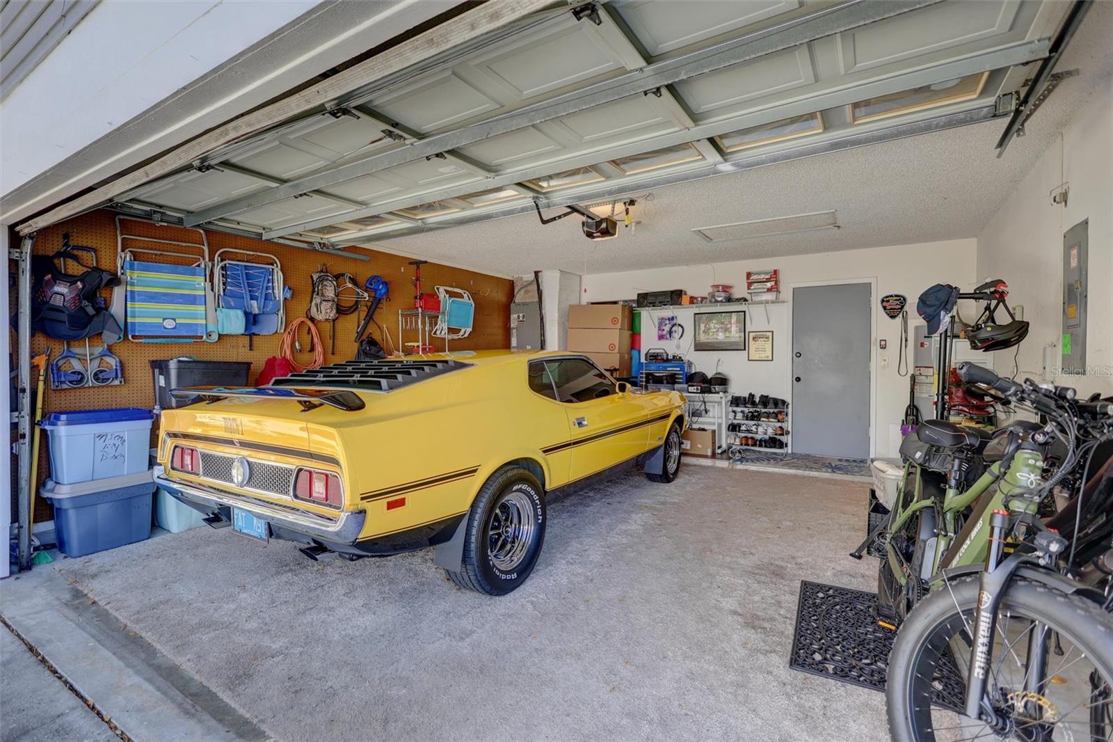 ROLLING OAKS - Residential