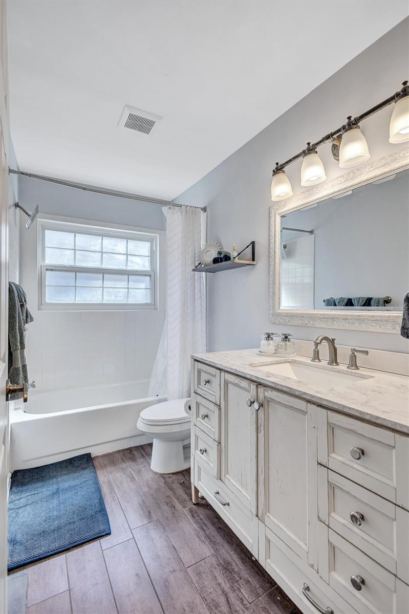 ROLLING OAKS - Residential