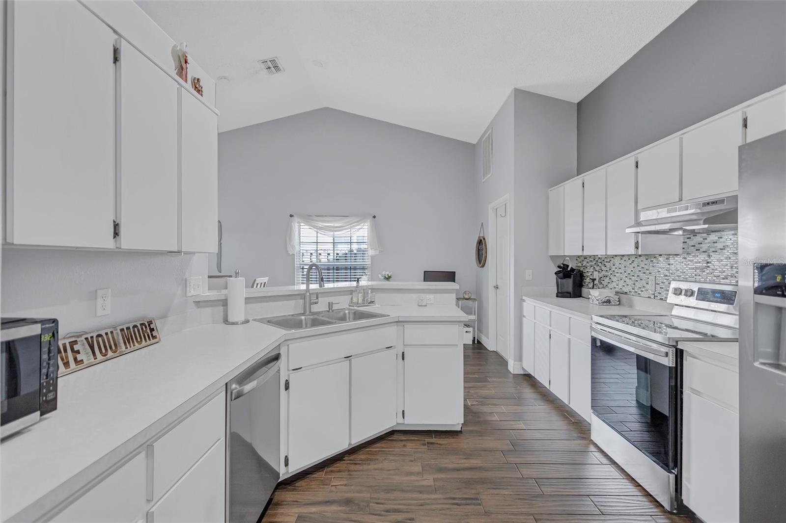 ROLLING OAKS - Residential