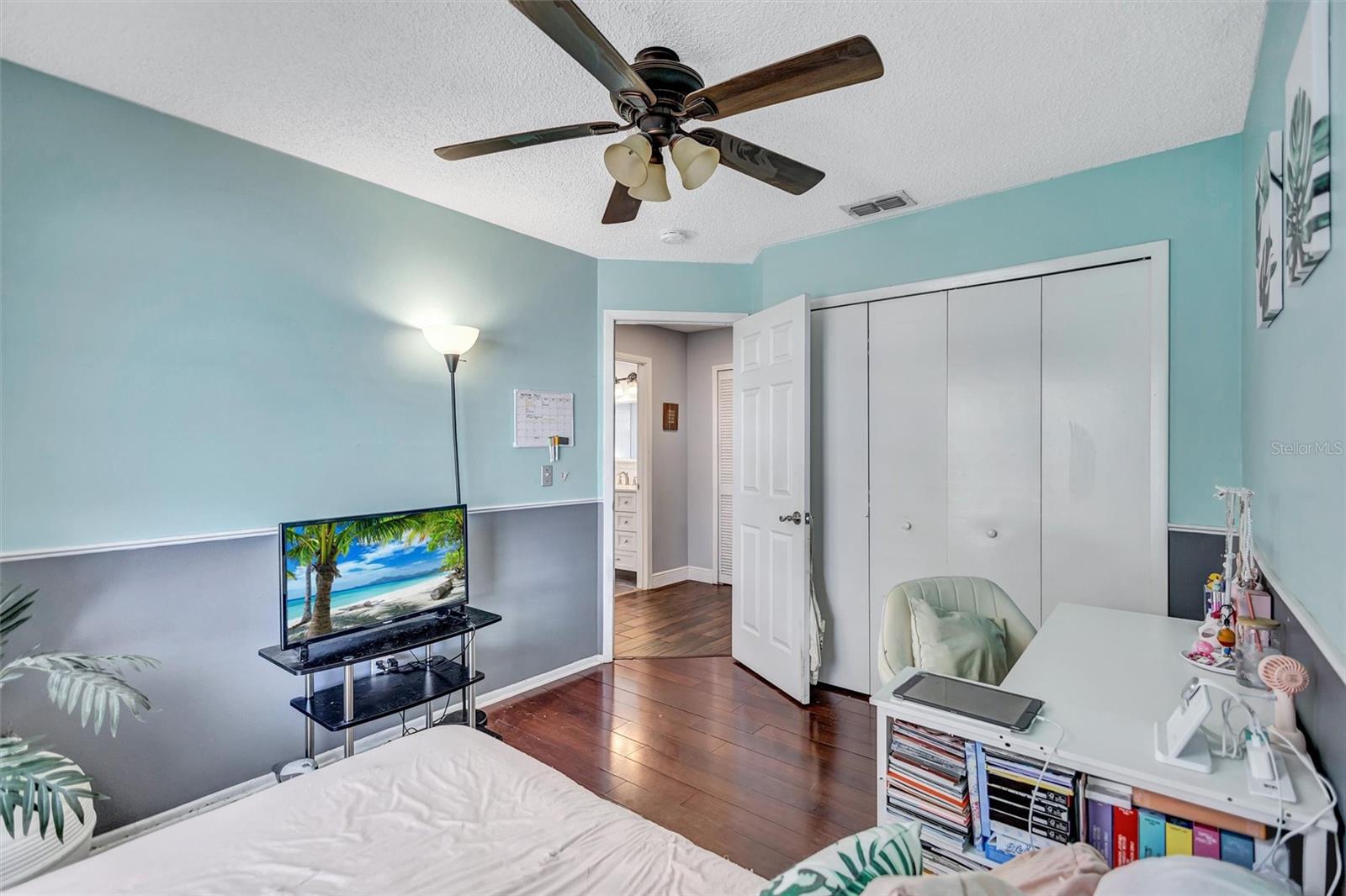 ROLLING OAKS - Residential