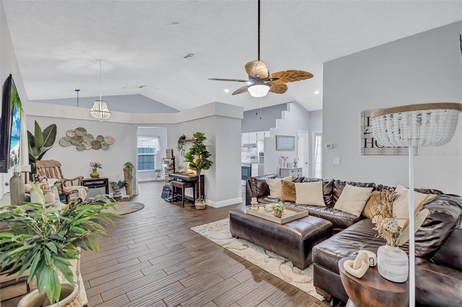 ROLLING OAKS - Residential