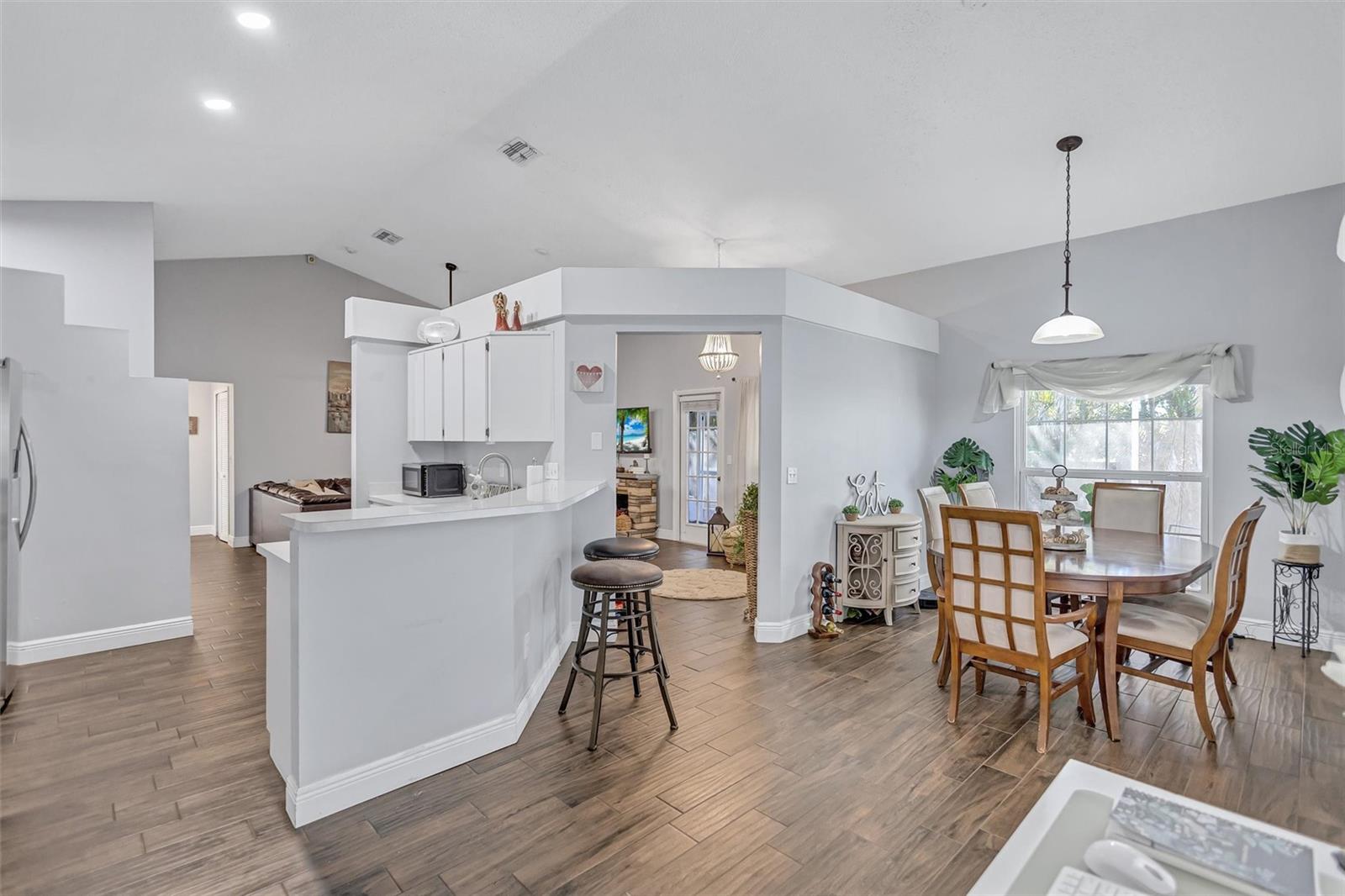 ROLLING OAKS - Residential