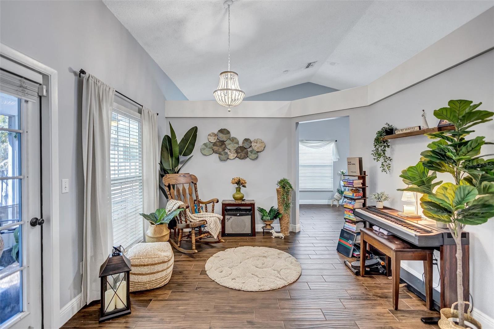 ROLLING OAKS - Residential