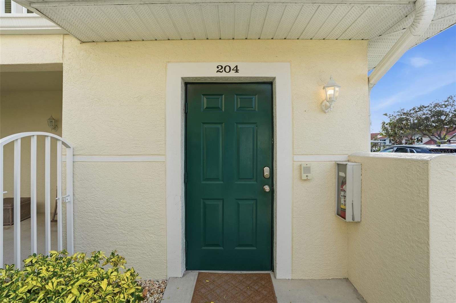 5435 WORTHINGTON LANE 204