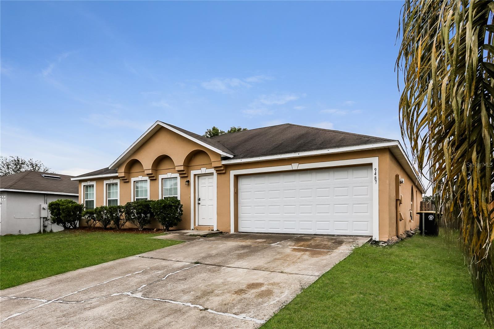 9487 ARBOR OAK LANE