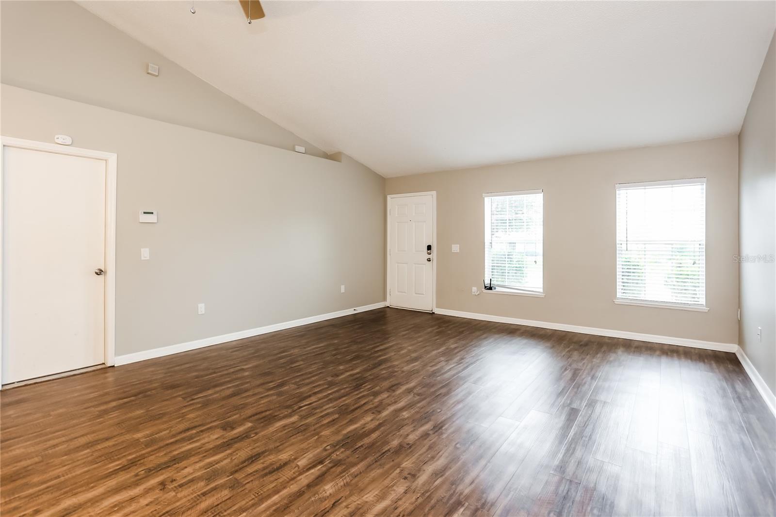 9487 ARBOR OAK LANE