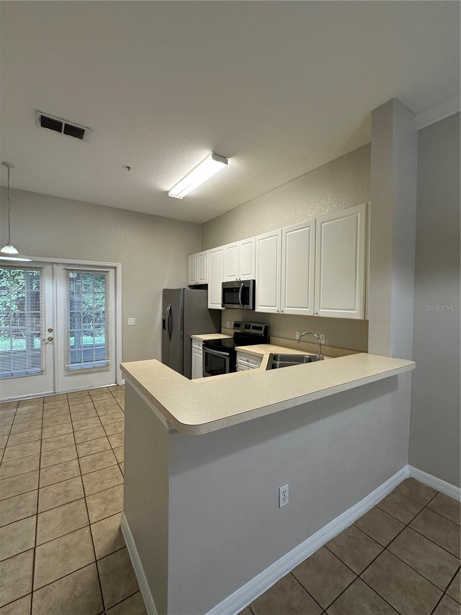 HUNTERS POINTE AT HUNTERS RESERVE A CONDO - Residential Lease