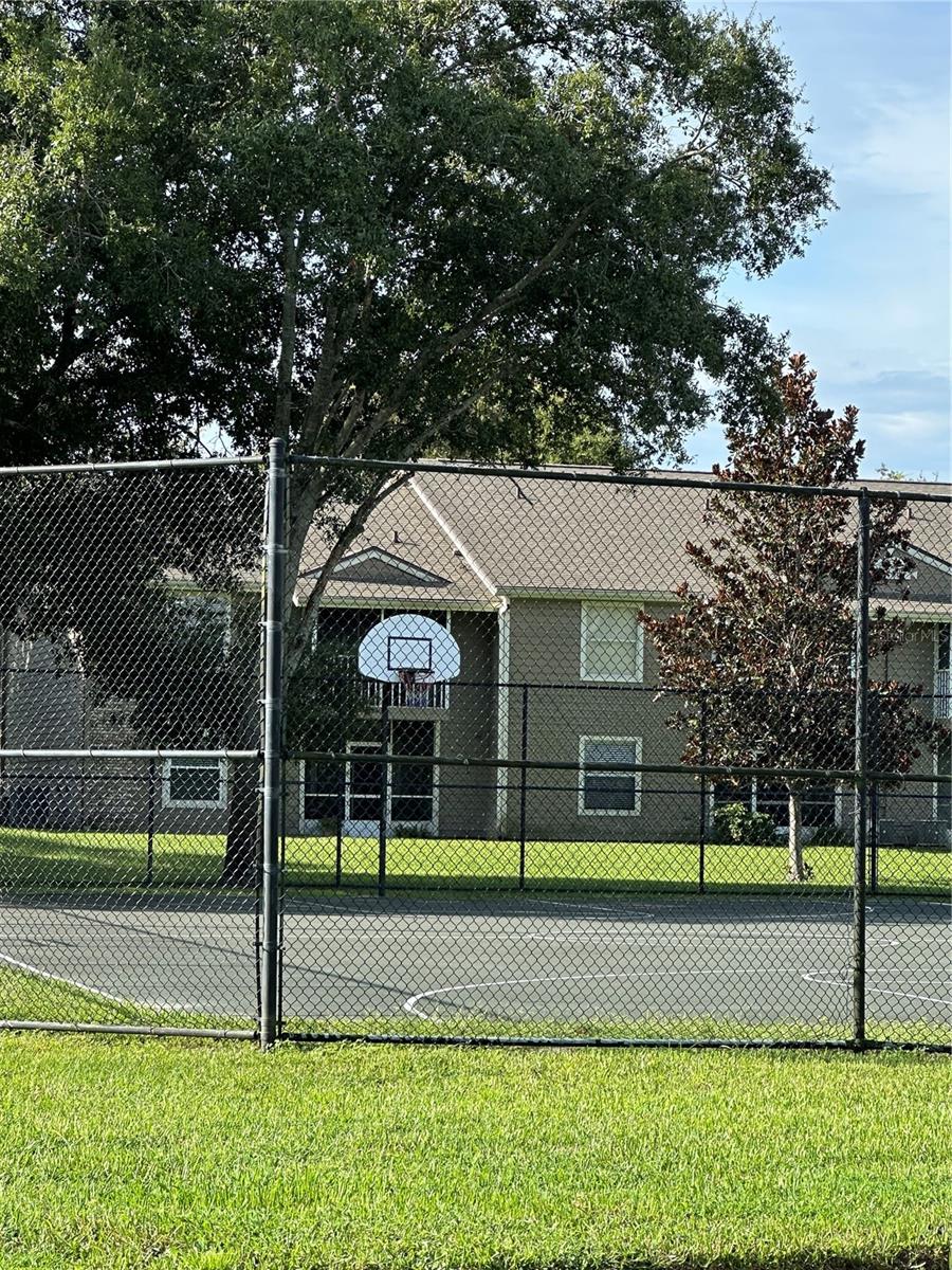 HUNTERS POINTE AT HUNTERS RESERVE A CONDO - Residential Lease