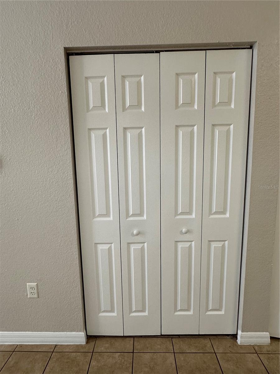 HUNTERS POINTE AT HUNTERS RESERVE A CONDO - Residential Lease