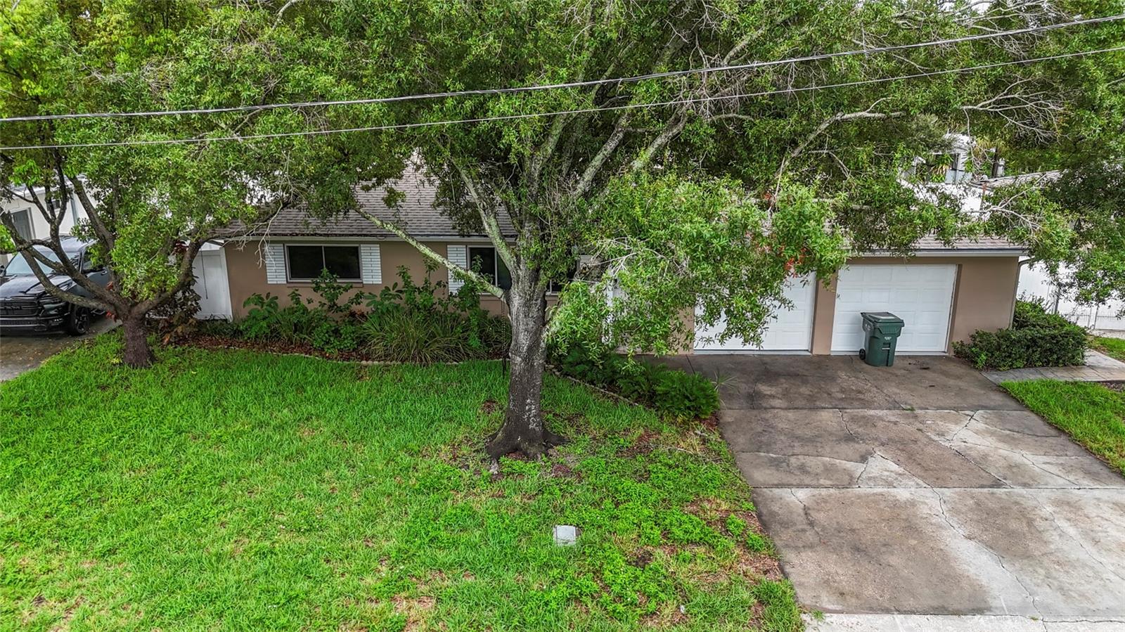 55 VELMA DRIVE W