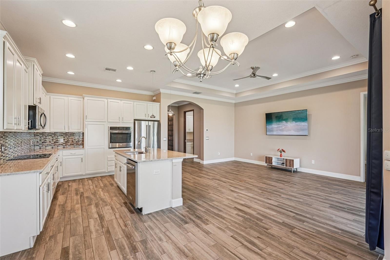 SUN CITY CENTER UNIT 274 & 2 - Residential