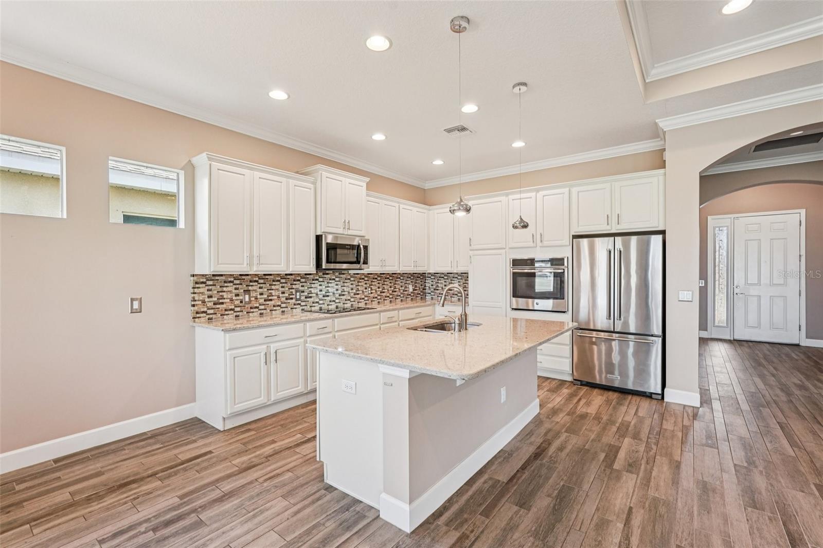 SUN CITY CENTER UNIT 274 & 2 - Residential