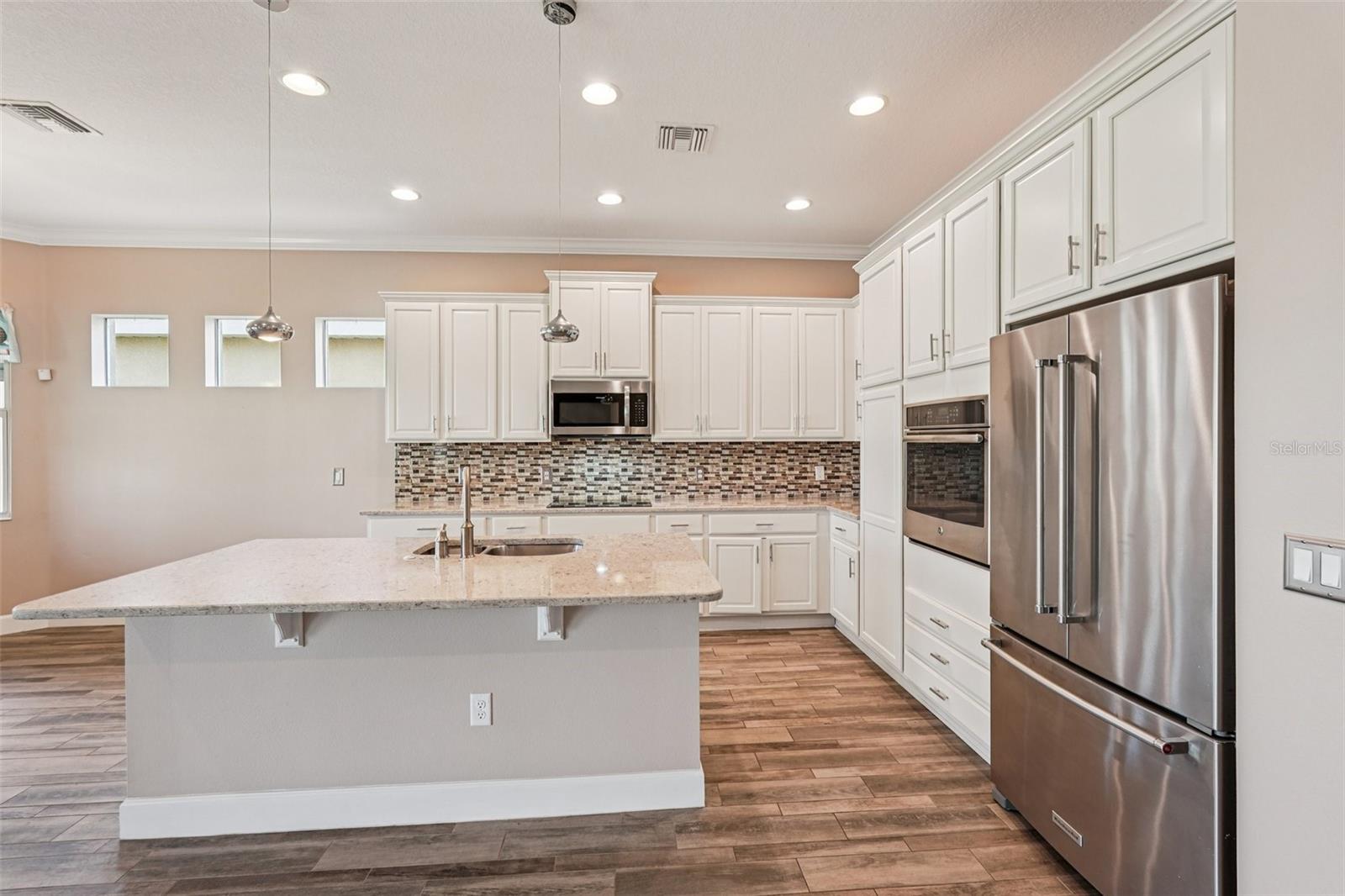 SUN CITY CENTER UNIT 274 & 2 - Residential