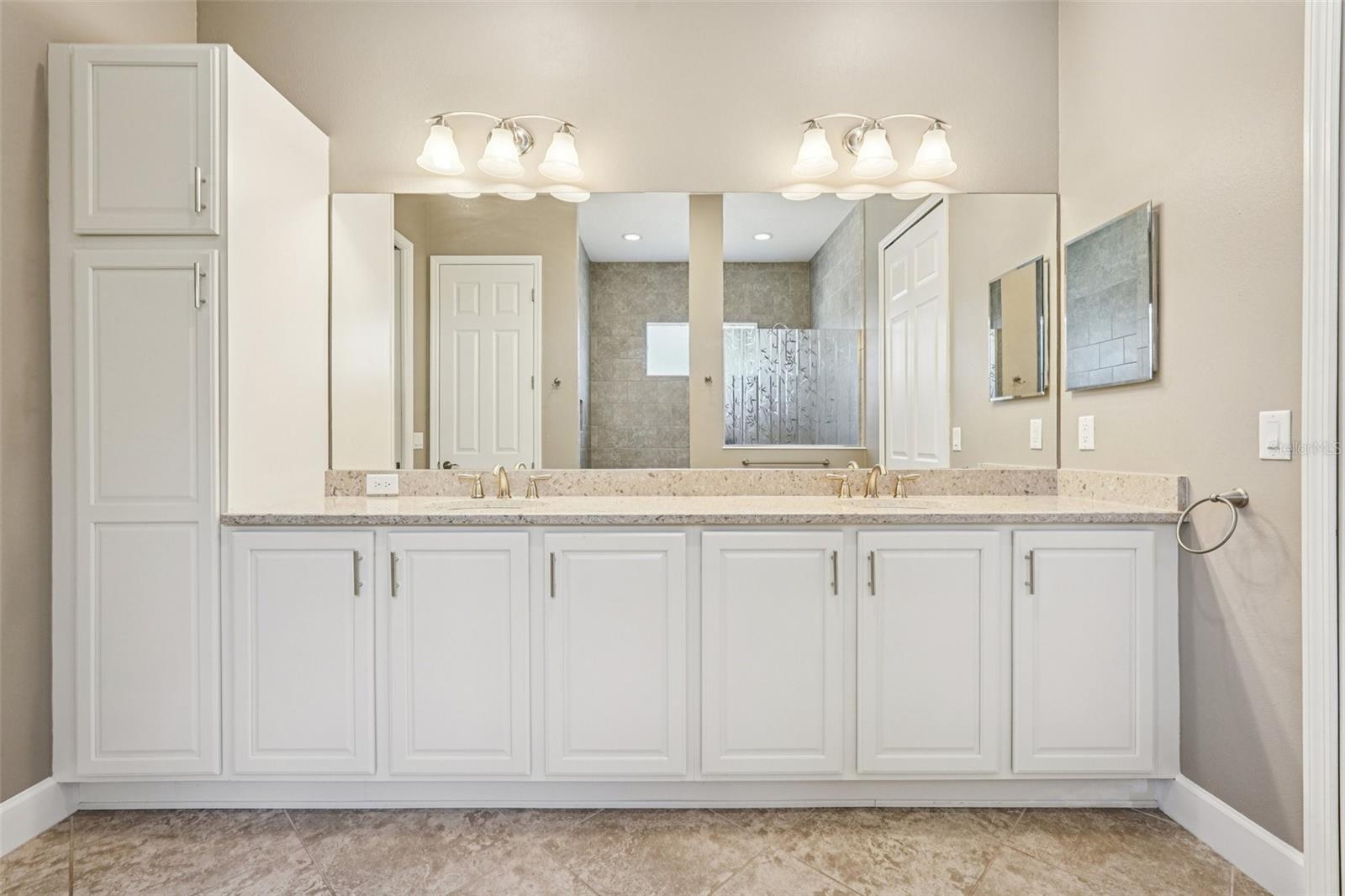 SUN CITY CENTER UNIT 274 & 2 - Residential