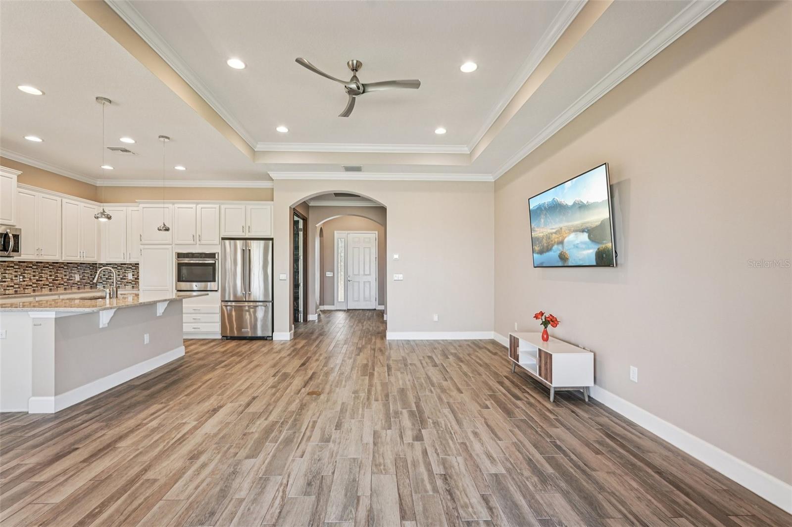 SUN CITY CENTER UNIT 274 & 2 - Residential