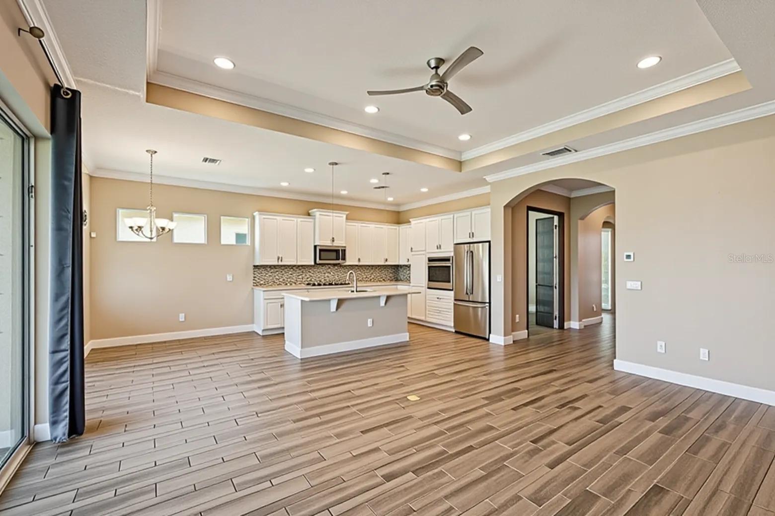 SUN CITY CENTER UNIT 274 & 2 - Residential