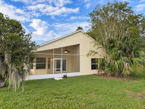 Tiny photo for 2813 Mayflower Loop, Clermont, FL 34714 (MLS # G5118043)
