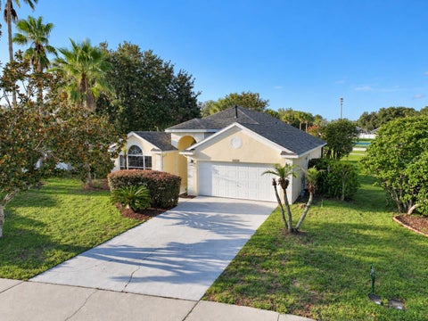 Tiny photo for 2813 Mayflower Loop, Clermont, FL 34714 (MLS # G5118043)
