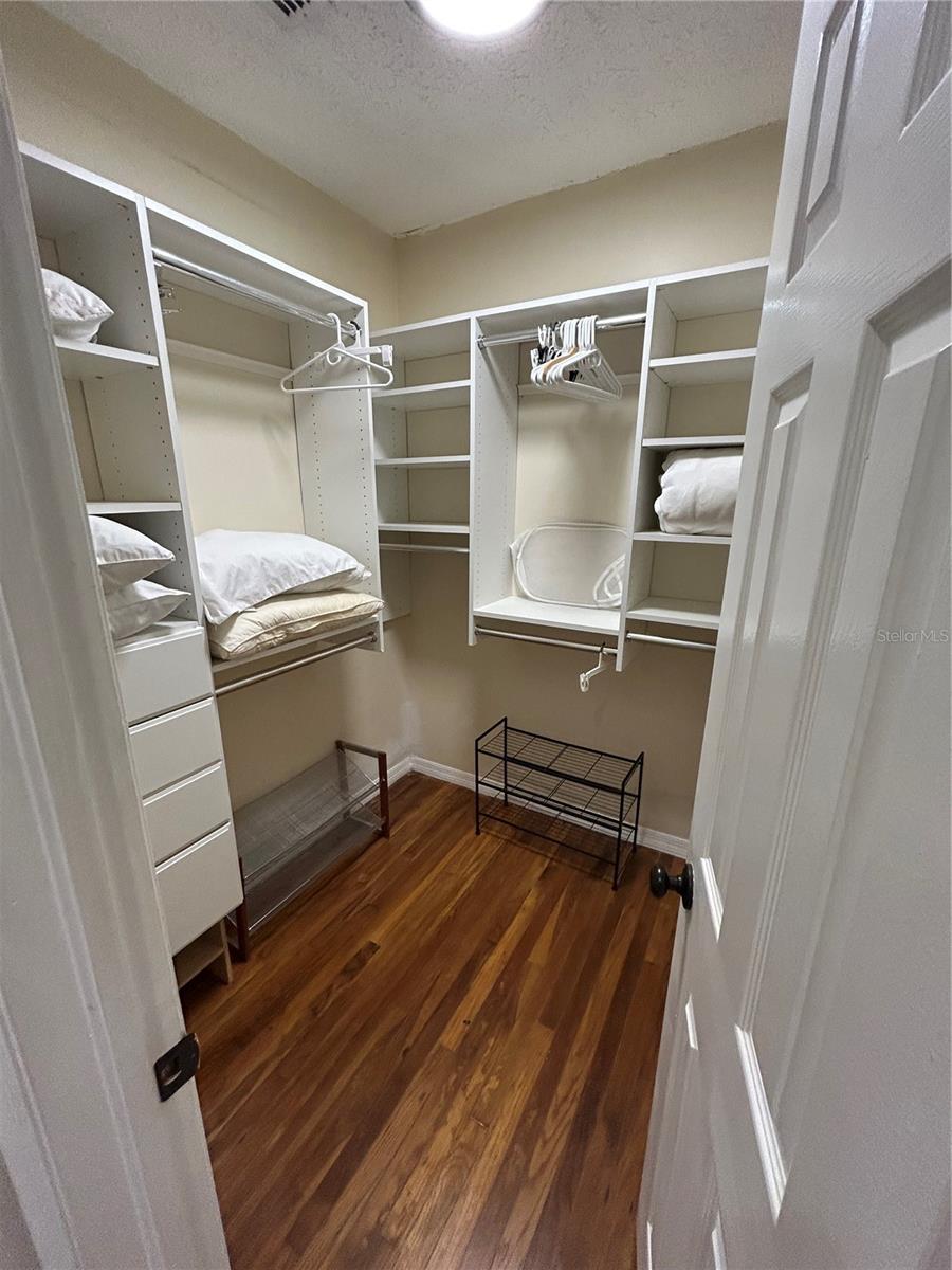 CREST VIEW - Residential Lease