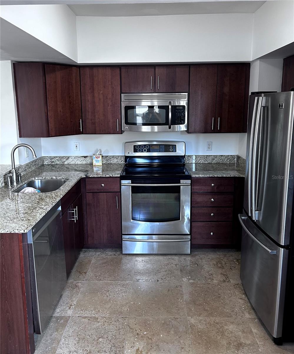 CREST VIEW - Residential Lease