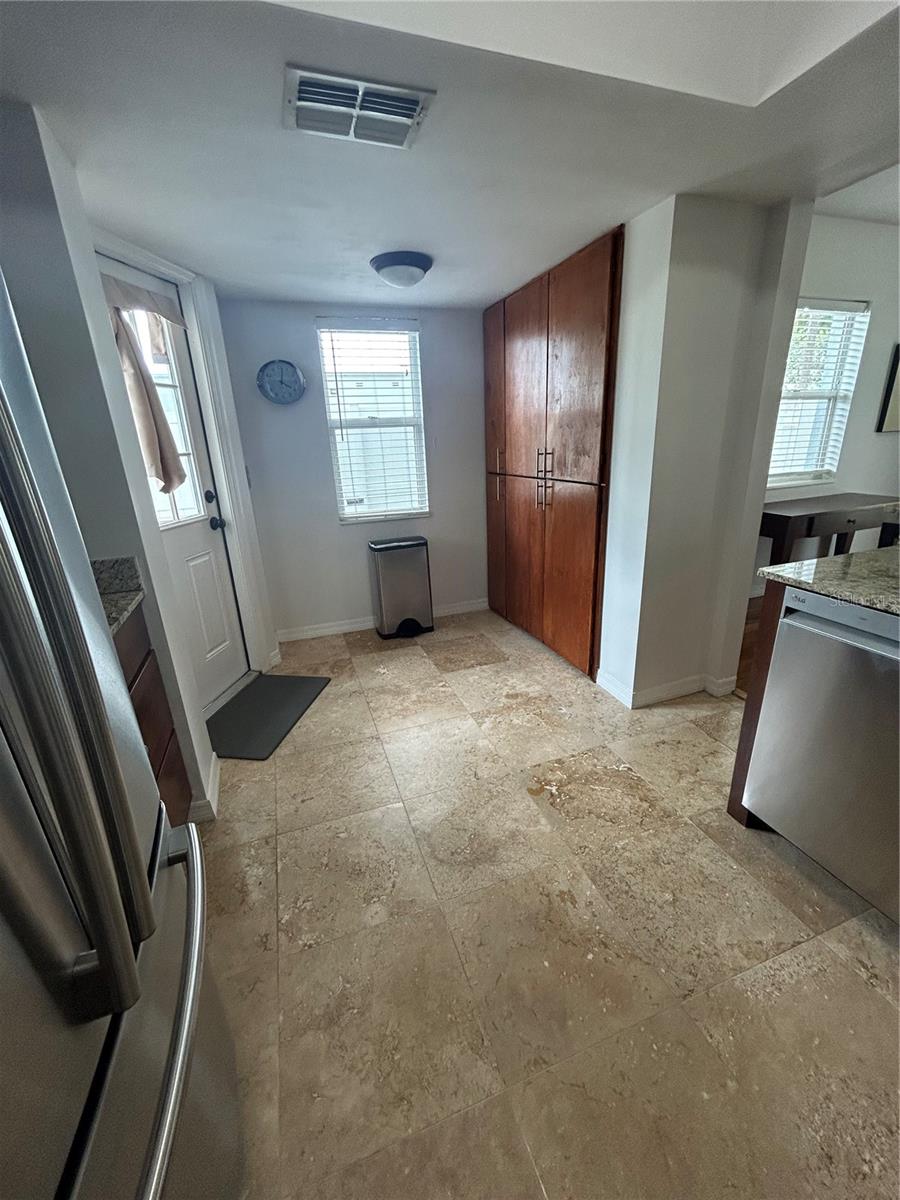 CREST VIEW - Residential Lease