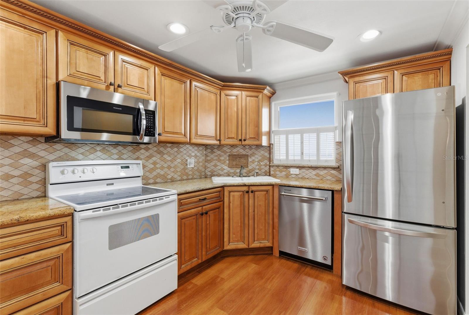 5980 SHORE BOULEVARD S 901