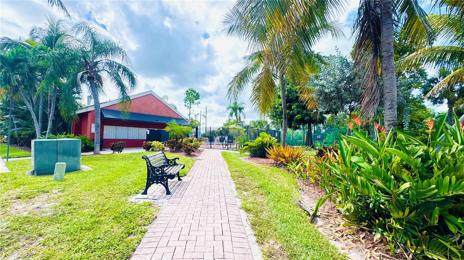 VILLAGE CRK - Residential Lease