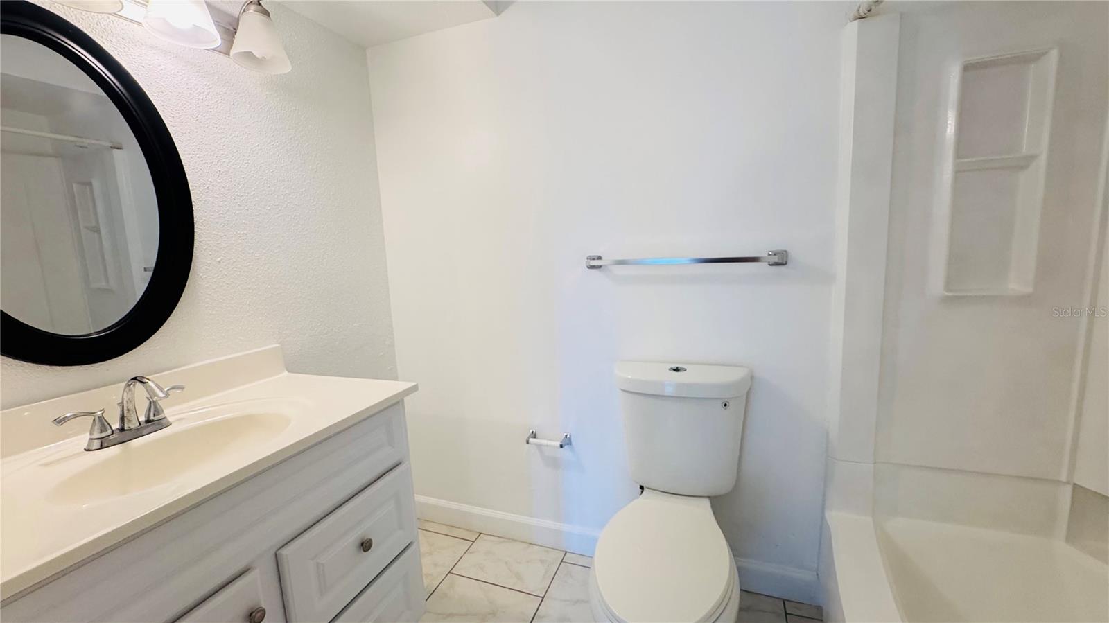 VILLAGE CRK - Residential Lease