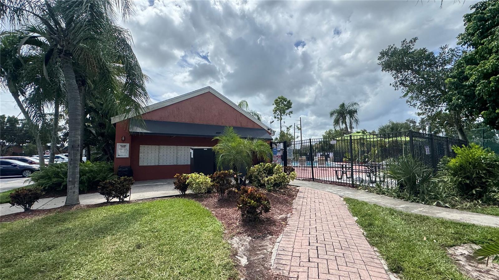 VILLAGE CRK - Residential Lease