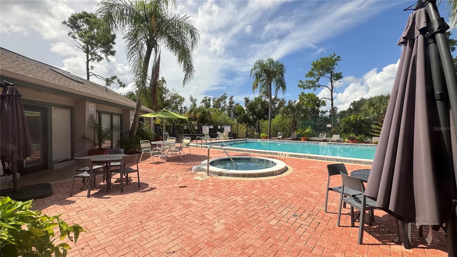 VILLAGE CRK - Residential Lease