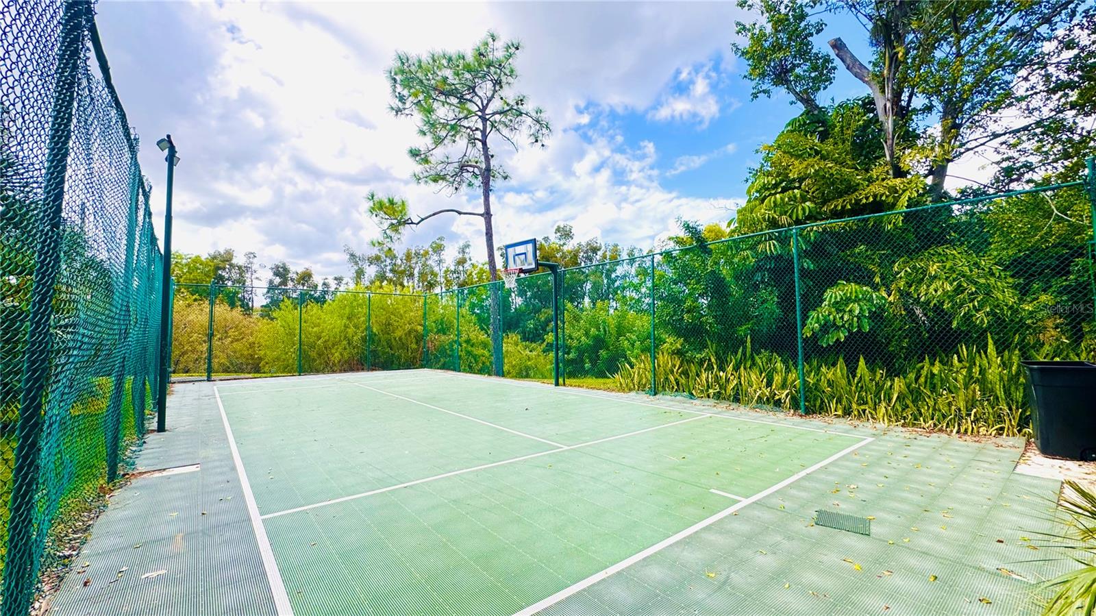 VILLAGE CRK - Residential Lease