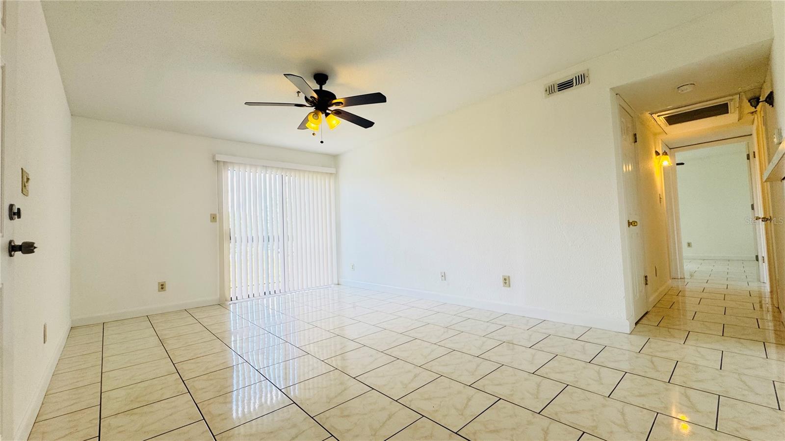 VILLAGE CRK - Residential Lease