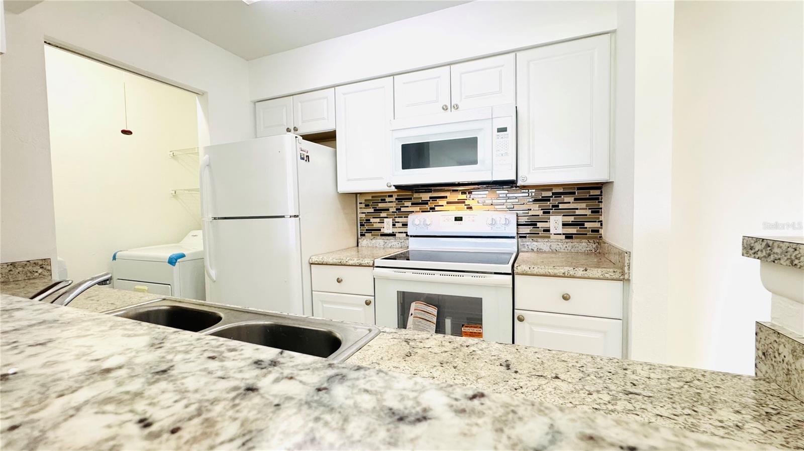 VILLAGE CRK - Residential Lease