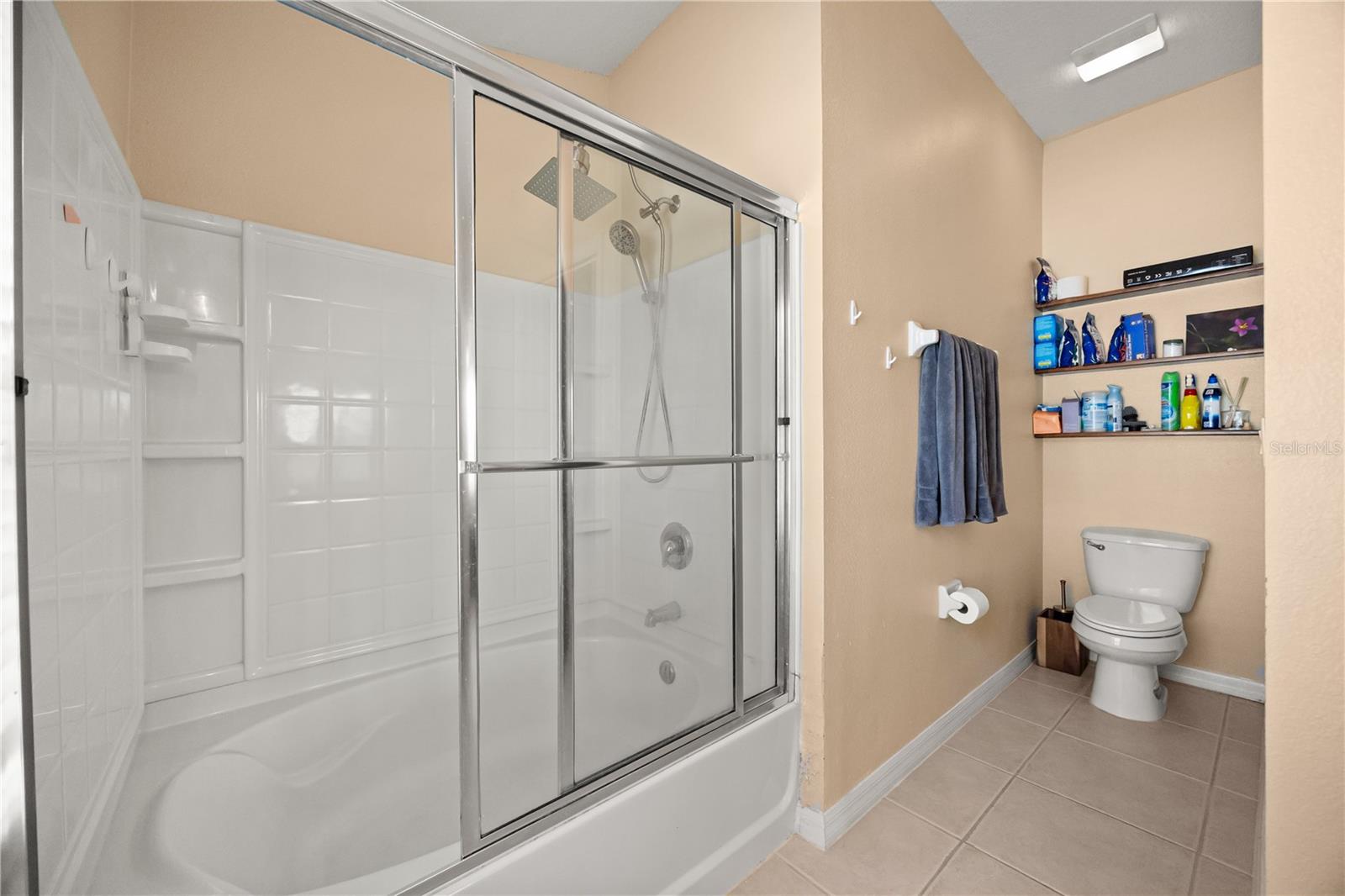 FLAGSHIP PARK A CONDO - Residential