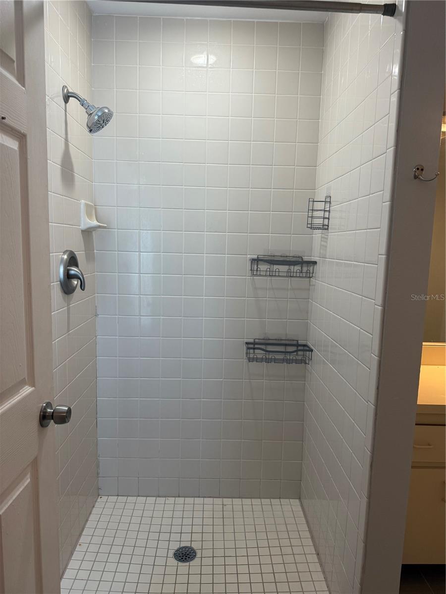 GREENWOOD PARK 2 - Residential Lease