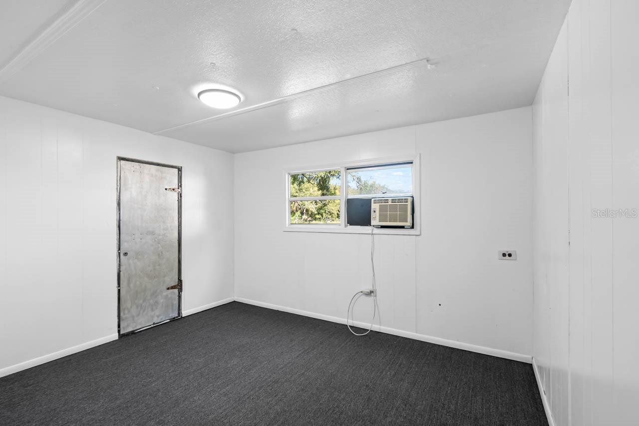 FAIRMONT MOBILE ESTATES SECOND ADD - Residential Lease