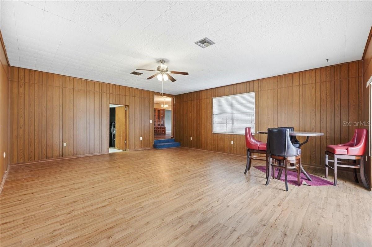 SHADOW LAWN - Residential