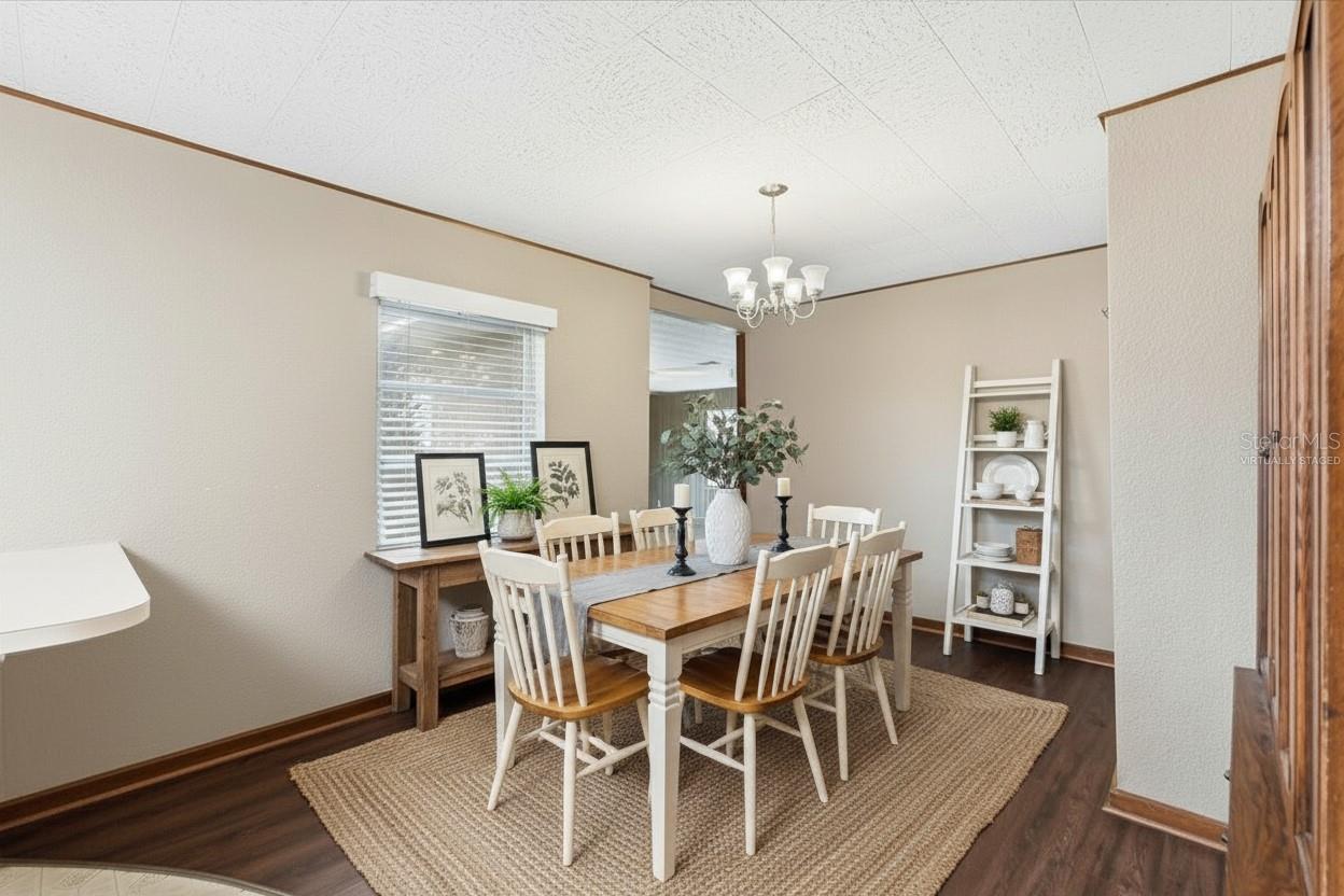 SHADOW LAWN - Residential