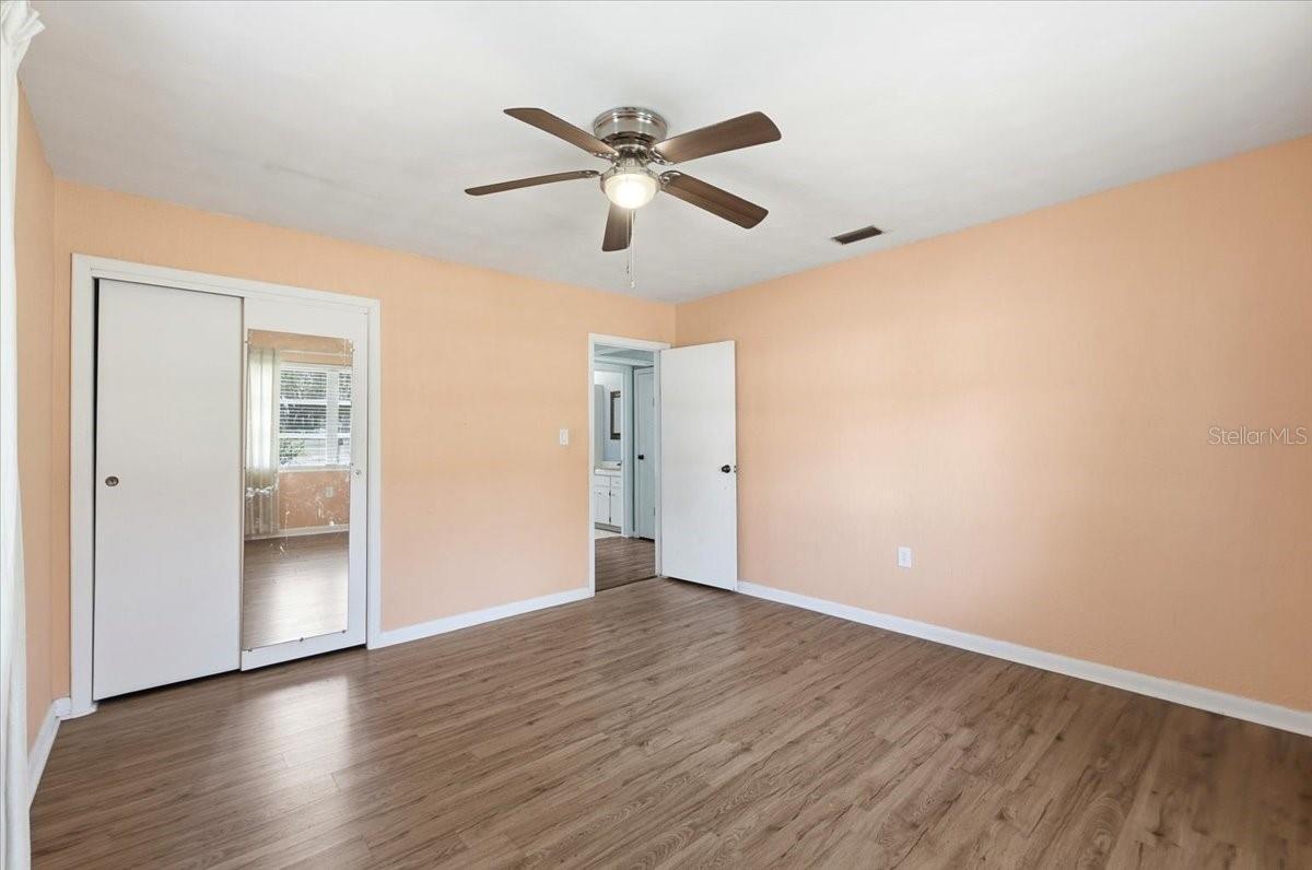 SHADOW LAWN - Residential