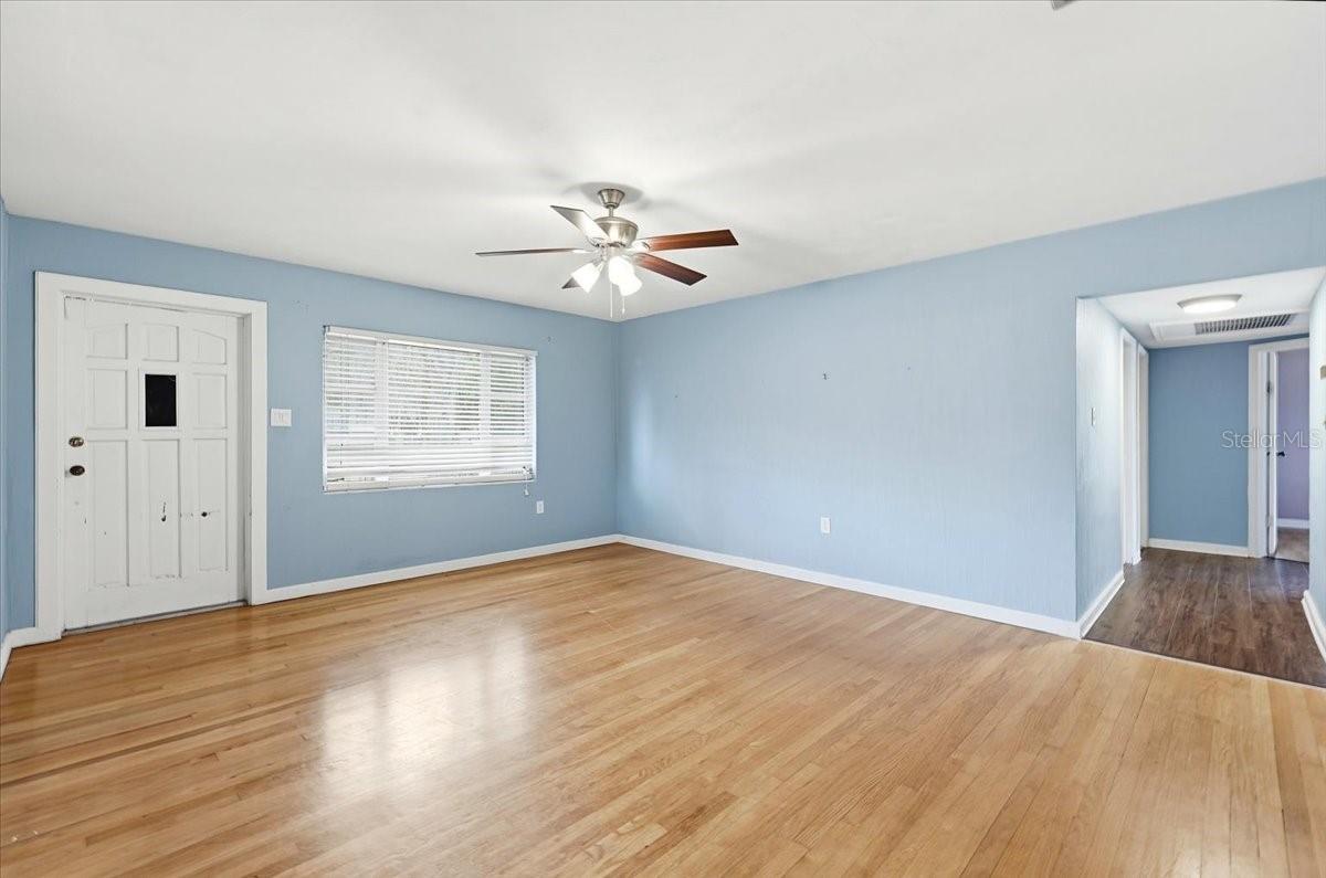 SHADOW LAWN - Residential