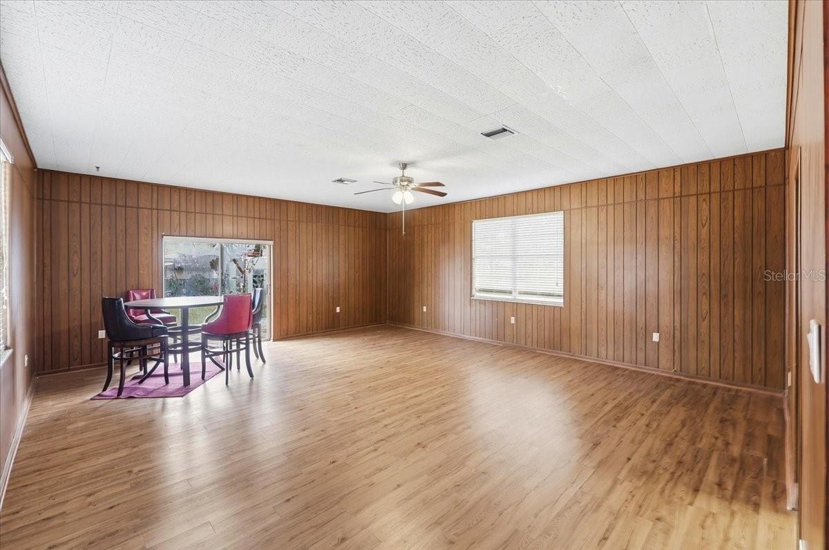 SHADOW LAWN - Residential