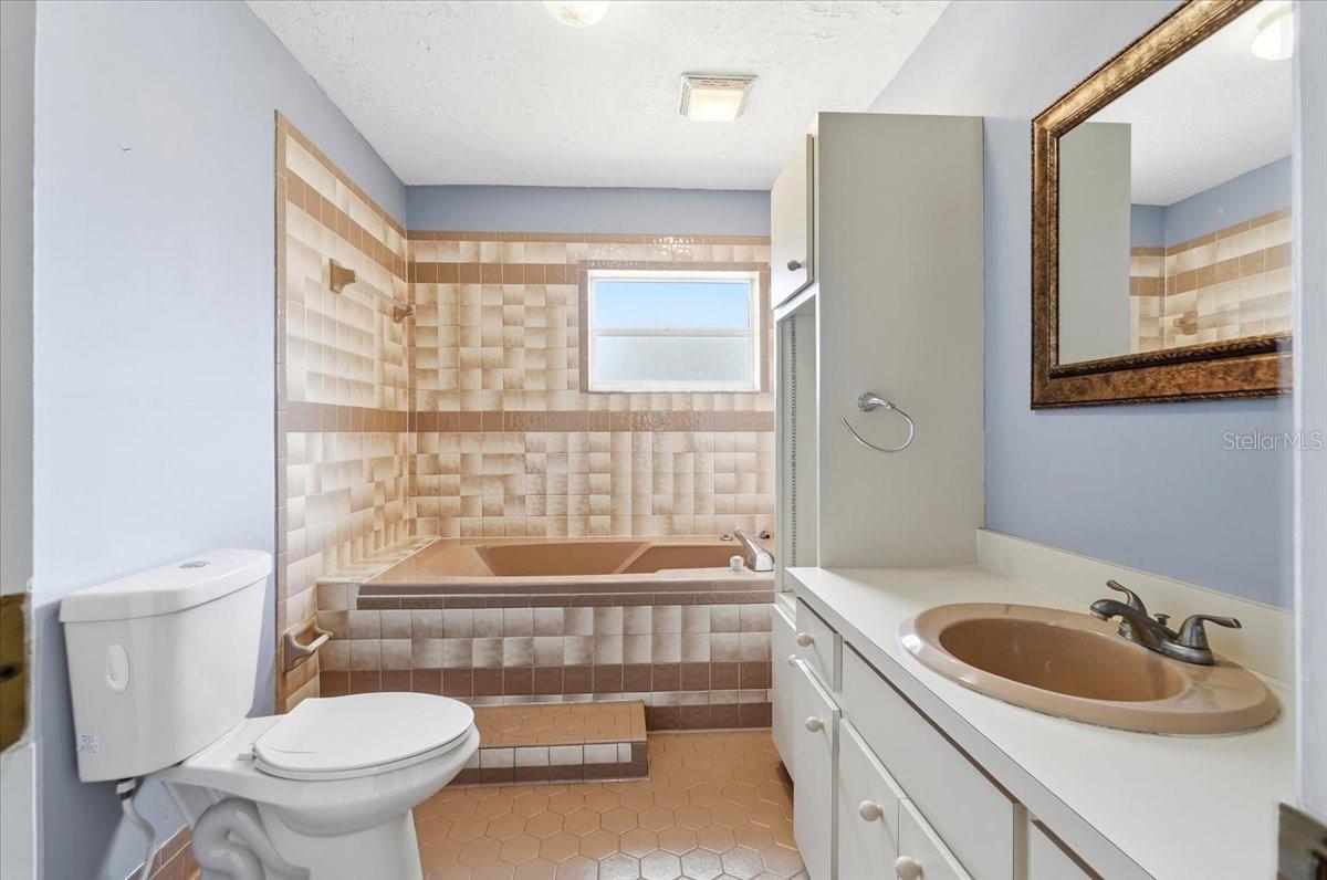 SHADOW LAWN - Residential