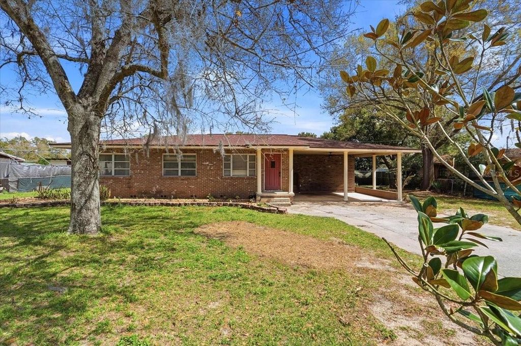 Photo of 137 Highland Avenue, Auburndale, FL 33823 (MLS # A4685422)