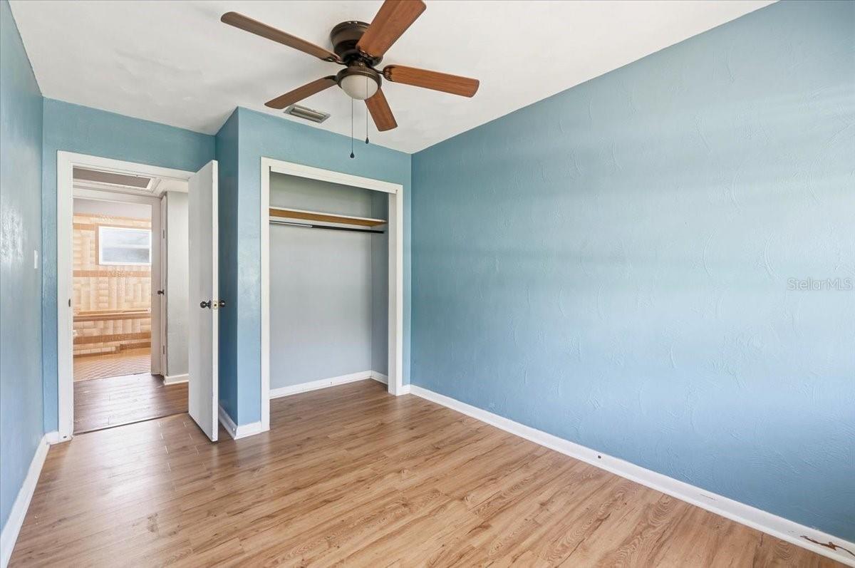 SHADOW LAWN - Residential