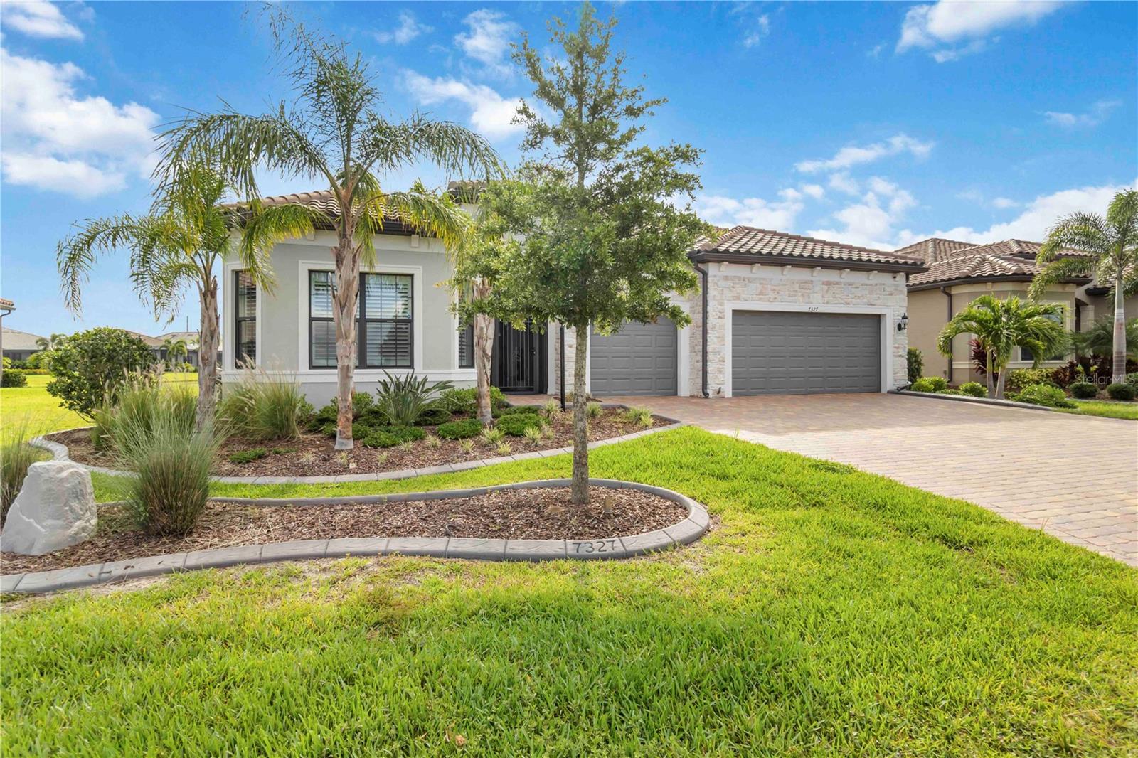 7327 SUMMERLAND COVE