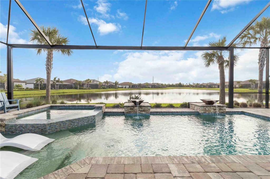 Photo of 7327 Summerland Cove, Bradenton, FL 34202 (MLS # A4653343)