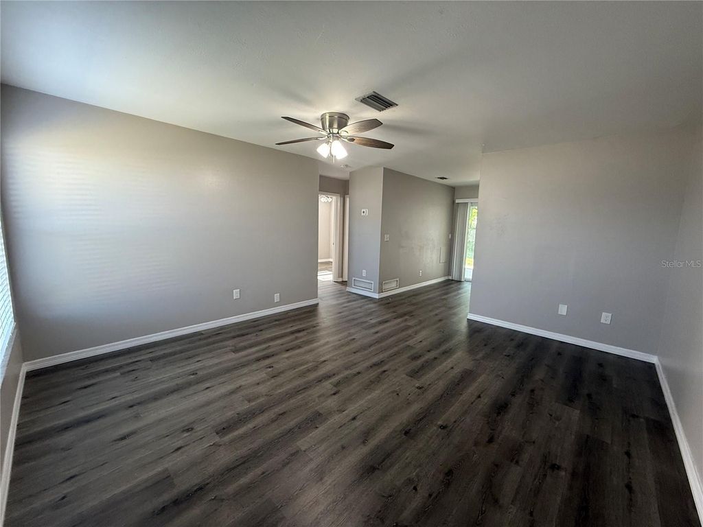 Photo of 518 Briarwood Road, Venice, FL 34293 (MLS # A4689114)